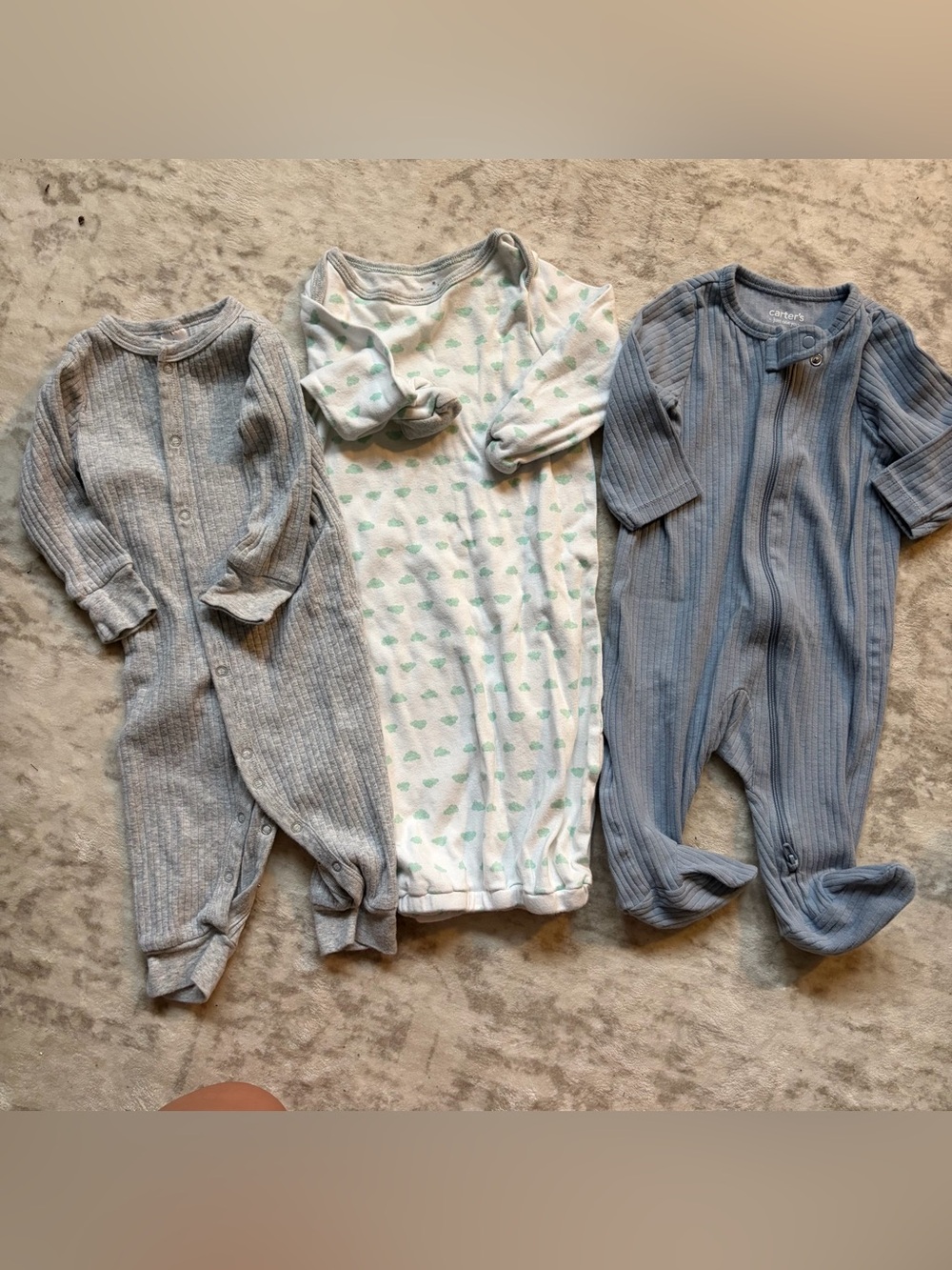 1 nightgown 0-6 months, 2 sleepers 3 months